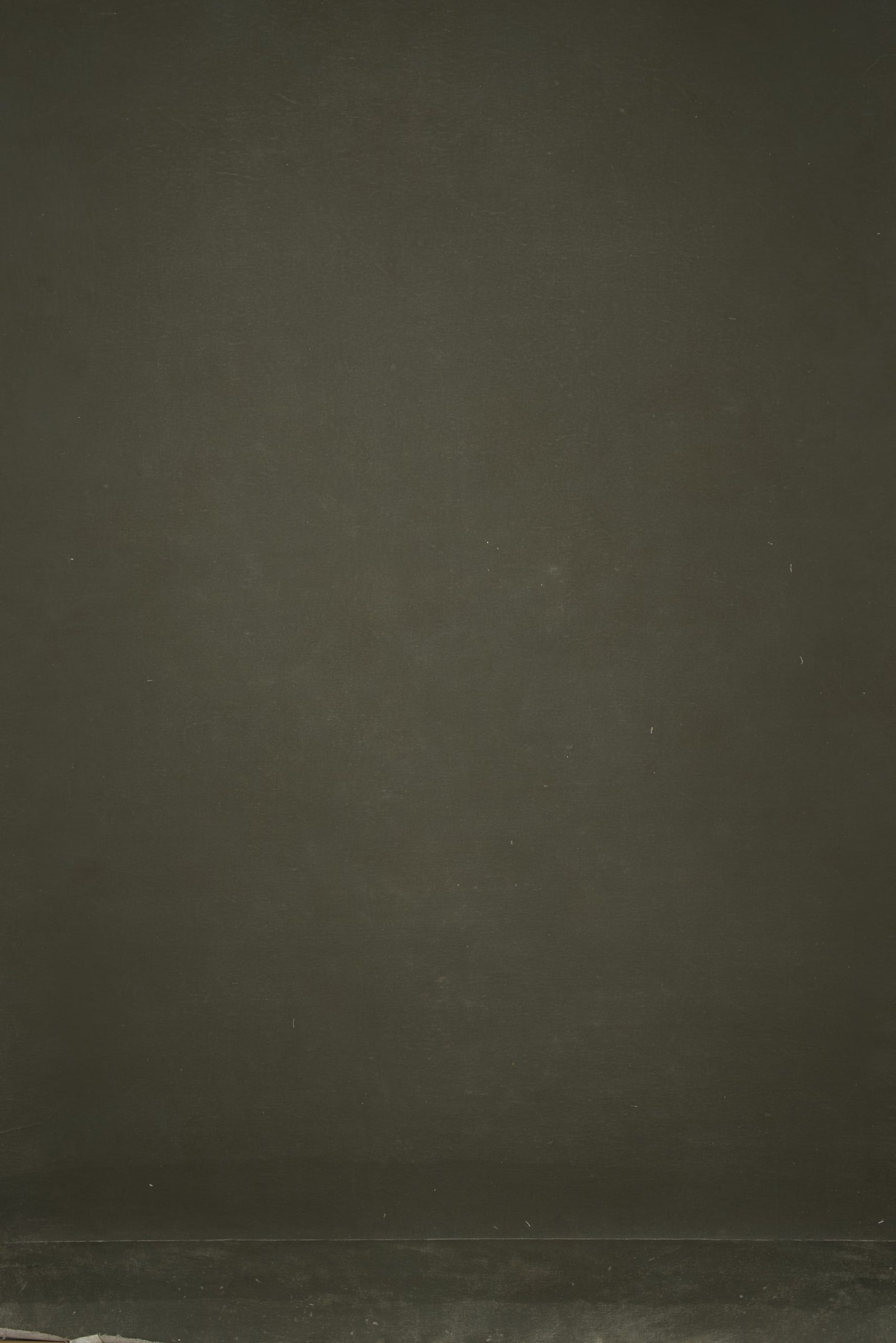 12660 Green Distressed Text ST