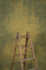 12786 Green Ochre Strong Text L