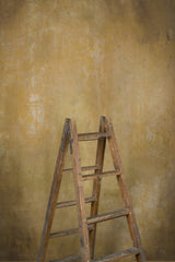 12799 Ochre Strong Text L