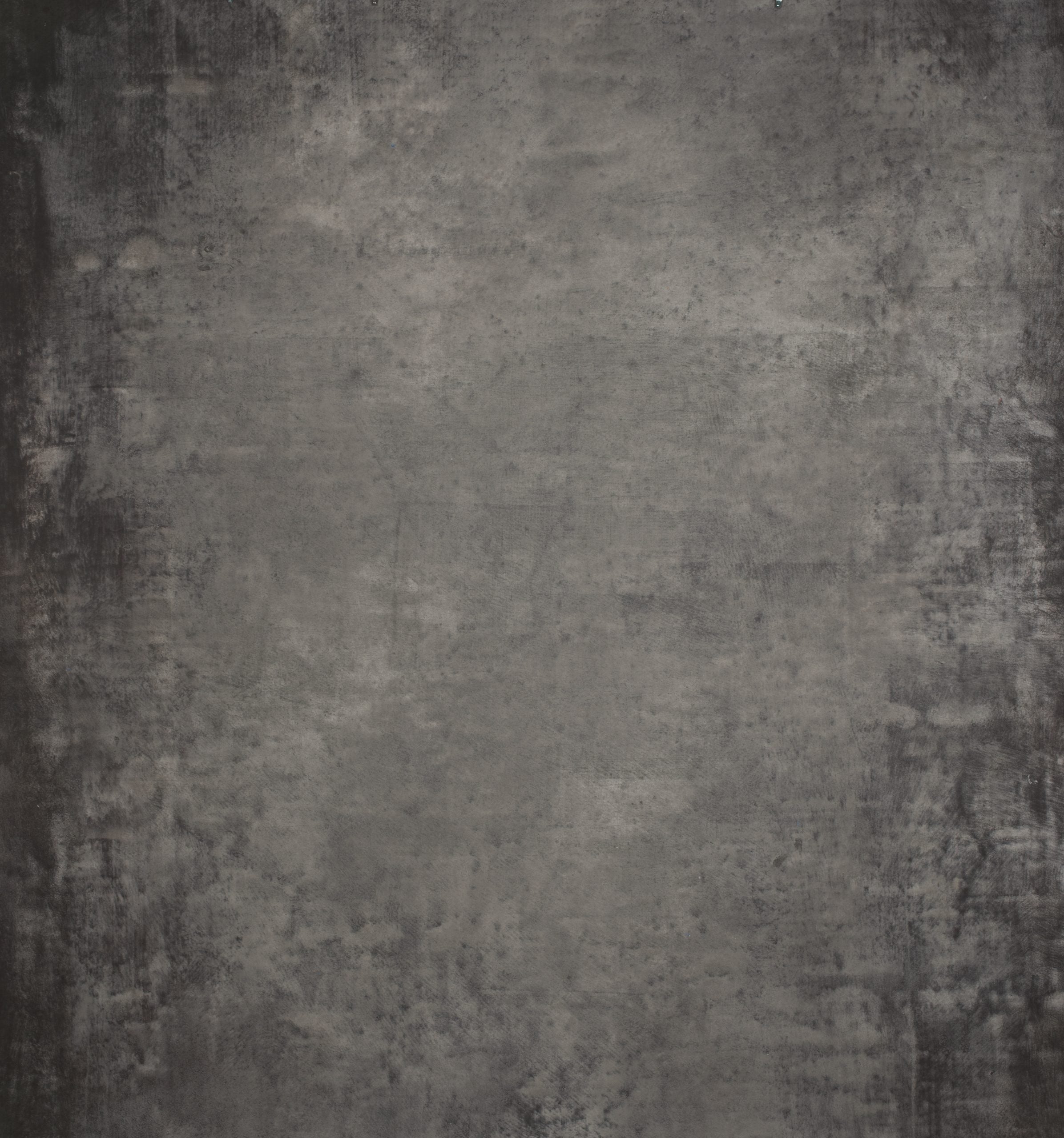 1282 Grey Distressed Text L+