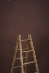 12923 Red Distressed Text M
