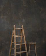 1301 Cold Grey Strong Text L+