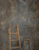 1304 Cold Grey Strong Text L+