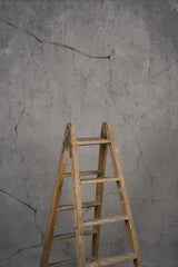 13159 Grey Strong Text M