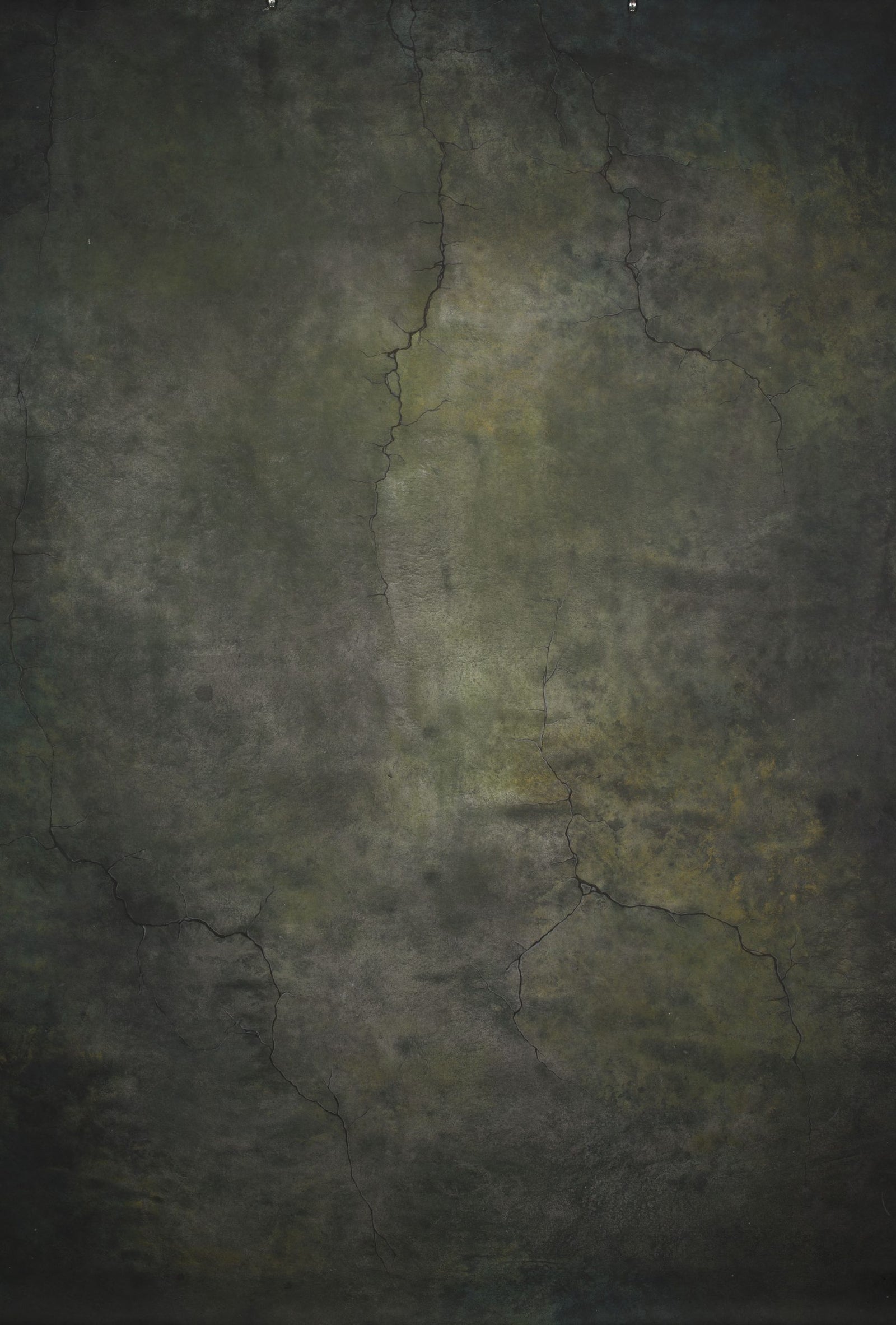 13164 Green Ochre Strong Text M
