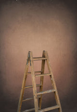 Beige Red Backdrop Low Text L 13818