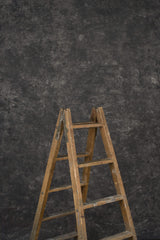 13879 Grey Strong Text ST