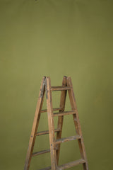 14117 Green Distressed Text M