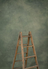 14174 Green Distressed Text M