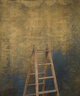 Gold Blue Backdrop Strong Text L 14205