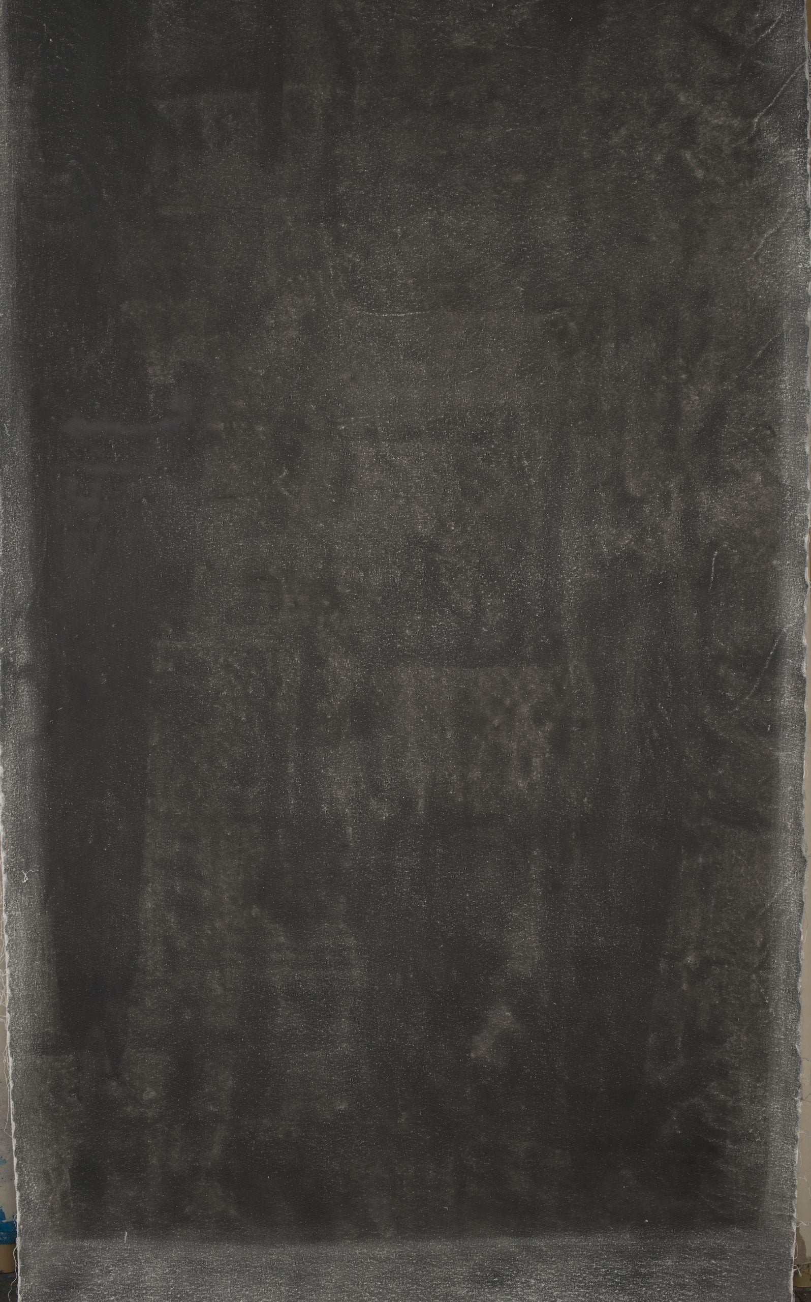 14264 Dark Grey Distressed Text XS