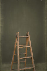 14362 Green Distressed Text ST