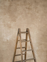 14586 Beige Strong Text M