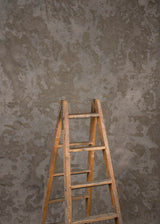 15000 Warm Grey Strong Text M