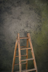 15251 Green Strong Text M
