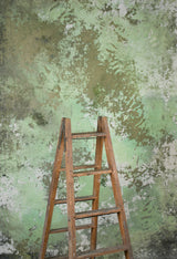 15267 Green Strong Text M