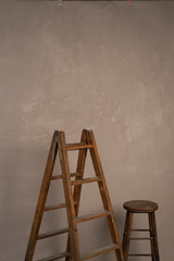 381 Light Grey Mid Text L