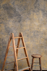 454 Grey Ochre Str Text L