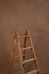5366 Brown Mid Text Large