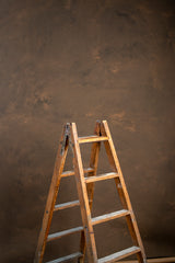 5468 Brown Mid Text L