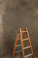 5472 Greenish Grey Mid Text M