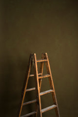 5586 Green Low Text MID