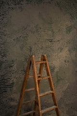 5625 Green Grey Mid Text Large