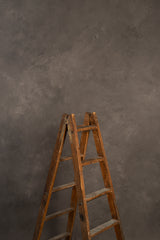 5630 Grey Mid Text Large