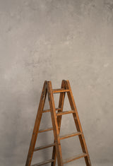 5635 Light Grey Mid Text Large