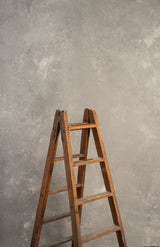 5667 Light Grey Mid Text Mid