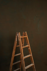 5670 Brown Mid Text Mid