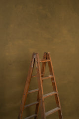 5672 Ochre Mid text Mid