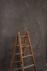 5730 Warm Grey Mid Text Standard