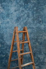 5744 Blue Strong Text Standard
