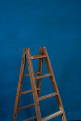 5747 Blue Mid Text Standard