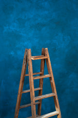 5748 Blue Strong Text Standard