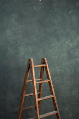 5853 Green Grey Mid Text Mid