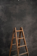 5946 Grey Disstres L