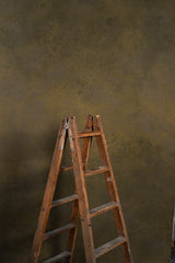 6015 Green Mid Text ST