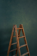 6047 Green Mid Text ST