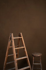 605 Brown Mid Text L+