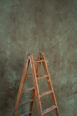 6168 Green Mid Text M