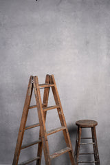647 Light Grey Mid Text L