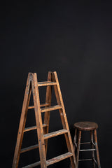 663 Dark Grey Mid Text L