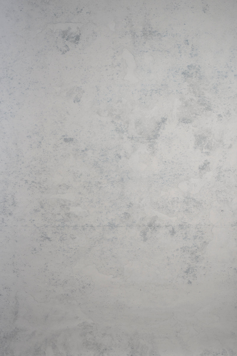 6810 White Mid Text L