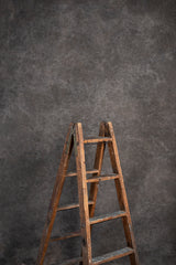 7052 Warm Grey Mid Text ST