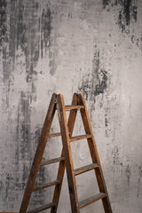 7092 Grey Strong Text M