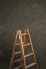 7516 Olive Green Mid Text L