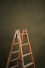 7548 Olive Green Mid Text M