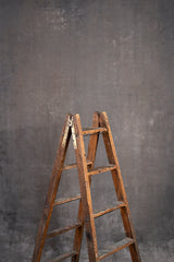 7558 Warm Grey Mid Text M